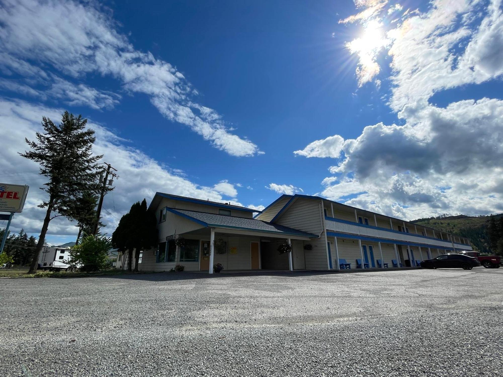 Y-5 Motel Barrière Extérieur photo